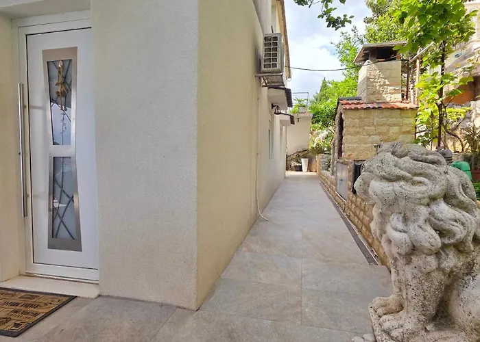 Tia, Private Terrace, Sea View, Jacuzzi * 特罗吉尔