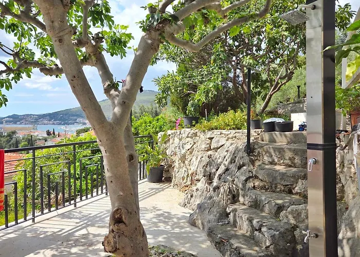 Tia, Private Terrace, Sea View, Jacuzzi 公寓 特罗吉尔
