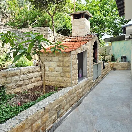 Апартаменти Tia, Private Terrace, Sea View, Jacuzzi