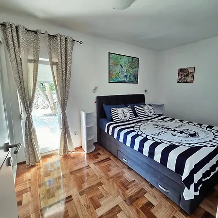 Tia, Private Terrace, Sea View, Jacuzzi * Трогір