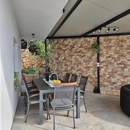 Tia, Private Terrace, Sea View, Jacuzzi Трогір